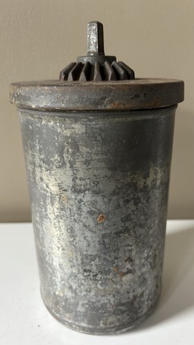 Vintage metal ice cream - 2, qt